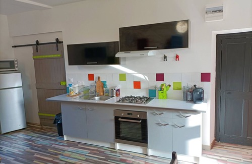 Remoulins Apartment | Appartement Proche Gardon