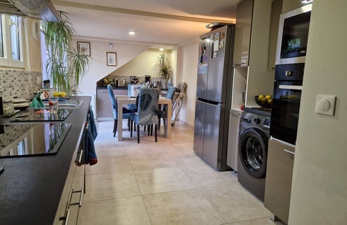 Alfortville House | Appartement Ré Jardin Privée 5mn du RER C à 15 mn Paris et 30 mn de Disneyland