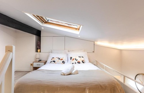 Pere Lachaise Apartment | Appartement Raffiné avec Jacuzzi et AC - 6P