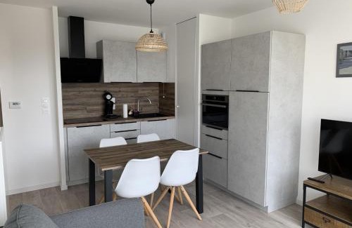 Fort-Mahon-Plage Apartment | Appartement T2 Centre Ville avec Parking - Fort-Mahon-Plage - FR-1-482-94