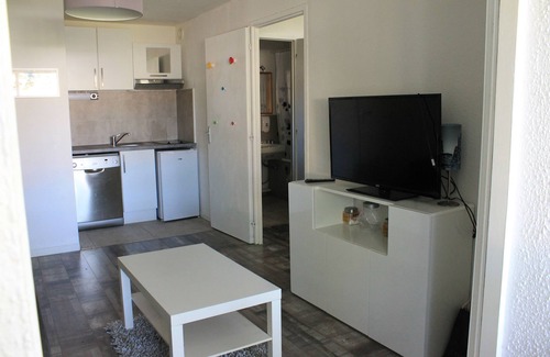 Les Sablettes Apartment | Appartement T2 Coquet et Frais à 200m de la Plage des Sablettes