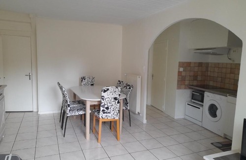 Calvinet Apartment | Appartement T3 avec parking sur place