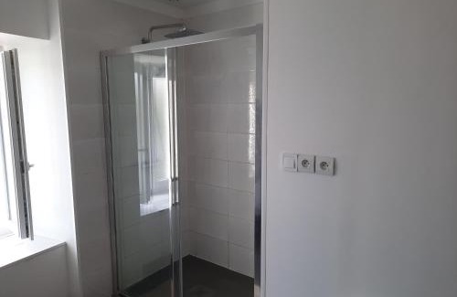 Noidans-le-Ferroux Apartment | Appartement très spacieux 4 chambres 6 couchages