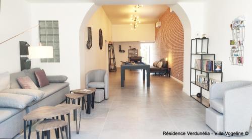 Forges-les-Bains Apartment | Appartements cosy avec vue jardin, calme et confort garantis