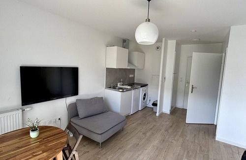 Sannois Apartment | Appartment 40m2 - Sannois Station- 20 min to Paris