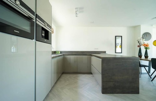 Uitdam House | Appartment with 2 bedrooms and a garden or balcony