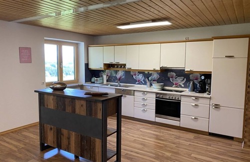 Argenbuhl Apartment | Appealing apartment near lake