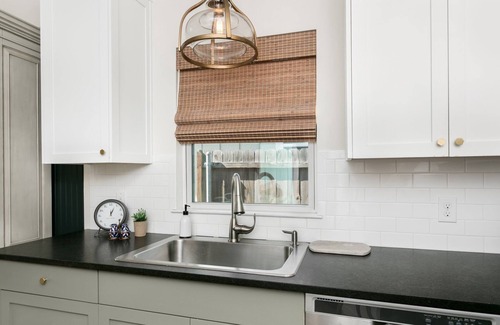 Fredericksburg House | Apple St. Getaway | 3/2, Full Kitchen, Outdoor Entertainment Area