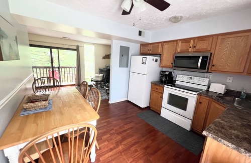 Jamestown Condo | 🍎APPLE VALLEY RESORT🛟Lake Cumberland Condo closest to Wolf Creek Dam & Park!⚓️