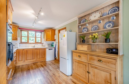 Weybourne House | Appletree Cottage - Three Bedroom House, Sleeps 6