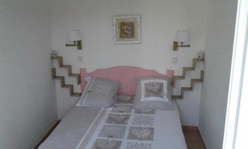 Marciac Apartment | Appt HAMEAU DU LAC avec piscine et vue sur le lac