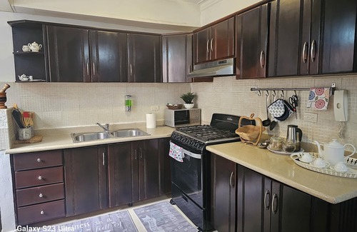 Santo Domingo Apartment | Apt in Santo Domingo, 3 bed, 2 free parks, WIFI/Close to the American embassy.