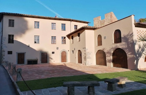 Vicopisano Apartment | Apt. LA STALLA - "Brunelleschi Manor" Medieval Apartments Resort