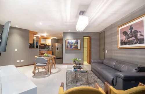 Los Naranjos Condo | Apt near el tesoro w/ wonderful view of the city