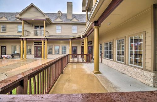 Clear Lake Shores Apartment | Apt with Balconies - Steps to Kemah Boardwalk!
