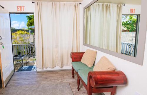 Ladyville Apartment | Apt with complimentary ride to airport - Altun Ha Unit Ladyville Airport BELIZE CITY