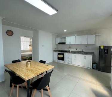 Yopal Apartment | Apto estudio con parqueadero y wifi.
