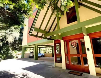 Bairro Lago Negro House | Apto Gramado a pé! Ar cond, Tv Smart, Wi-fi, Vaga!