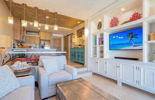 San Jose del Cabo Condo | Aqua Blue Serenity.Chic romantic seaside sanctuary in boutique 5-star resort.
