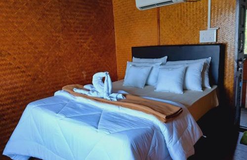 Khattalwada Boat Rental | Aquaholic - A Floating Villa