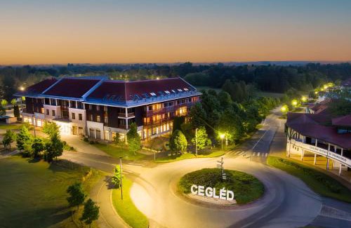 Cegled Hotel | Aquarell Hotel