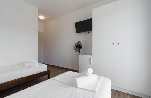 Ormos Panagias Apartment | Aquarelle Rooms For Rent