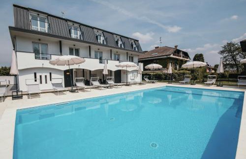 Villaggi Apartment | Aquavista Residence - Lakeview Holiday Apartments with Pool