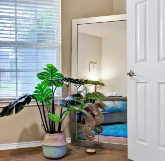 San Antonio House | Aqueous - A Birdy Vacation Rental