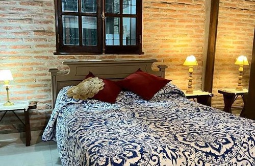 Valle Viejo House | La Santa Rita Casa con Encanto!