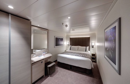 Abu Dhabi City Center Boat Rental | Arabian Cruise