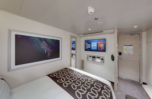 Abu Dhabi City Center Boat Rental | Arabian Cruise