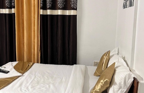 Bangalore City Center Hotel | Aradhya Comforts - MG Road