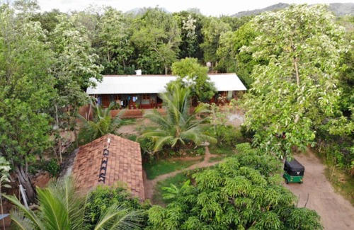 Kimbissa House | Araliya self Cooking Resort- Dambulla Unit 7 #Budget Double room