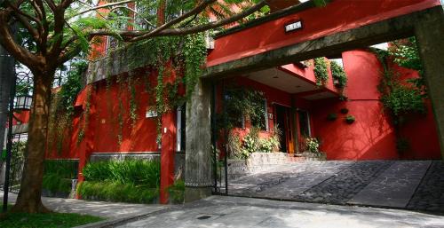 Antiguo Cuscatlan Hotel | Arbol de Fuego Eco-hotel
