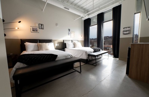 City Center Hotel | Arch and Cable Hotel