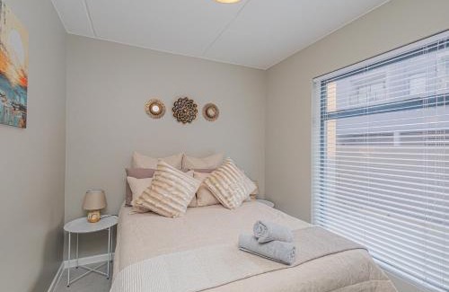 Mykonos Apartment | Arch House Langebaan - Modern Stay Near Beach & Club Mykonos