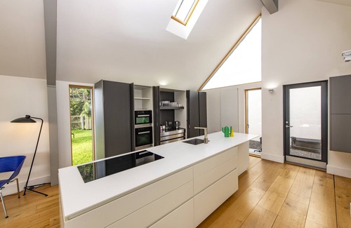 Westhill House | Architect Designed LodgenReconnect with nature at this unforgettable escape