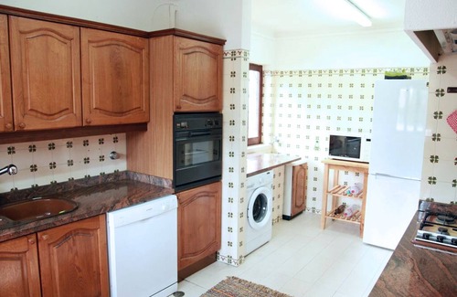 Verdizela Villa | Architect Villa with private pool, 3 minutes to the beach and 20 min to Lisbon