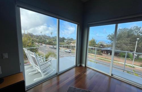 La Jolla Farms House | Architectural Gem La Jolla Oceanview surf and golf