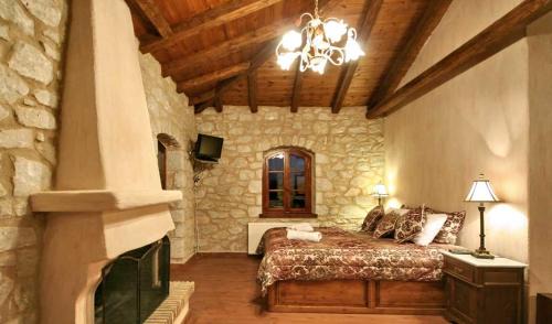 Trikolonoi House | Archontiko Kolokotroni
