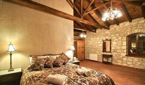 Trikolonoi House | Archontiko Kolokotroni