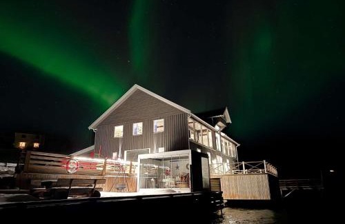 Laukeng Villa | Arctic Seaside Villa
