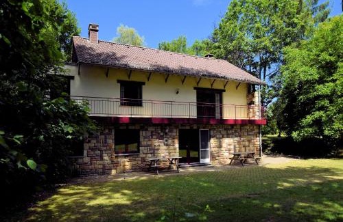 Sankt-Vith House | Ardennes villa with riverside garden and views, cleaning included