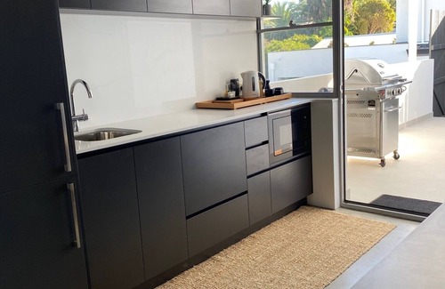 Ardross Apartment | Ardross City Views Apartment