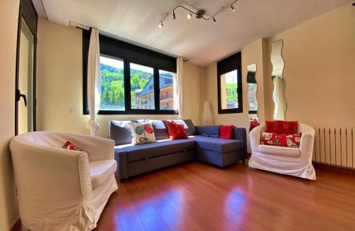 Canillo Apartment | Areny, Canillo centro, en frente del telecabina de Grandvalira