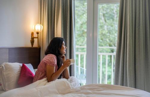 Pallivasal Resort | Areva Inn Plantation Resort Munnar with Pool by VOYE HOMES