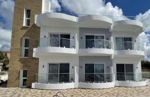Emba Apartment | ARF Apartments - with Jacuzzi at the complex