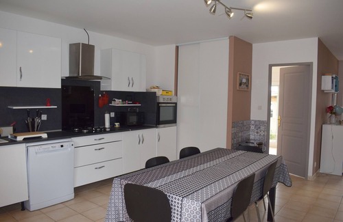 Argeliers House | Argeliers (Aude), Languedoc. House 9 persons with swimming pool. 40 min from the beaches
