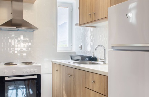 Paralia Kourna House | Argiri Apartments & Suites