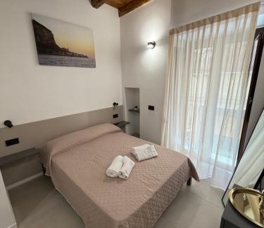 Old Town Bed & Breakfast | Aria B&B Cefalù